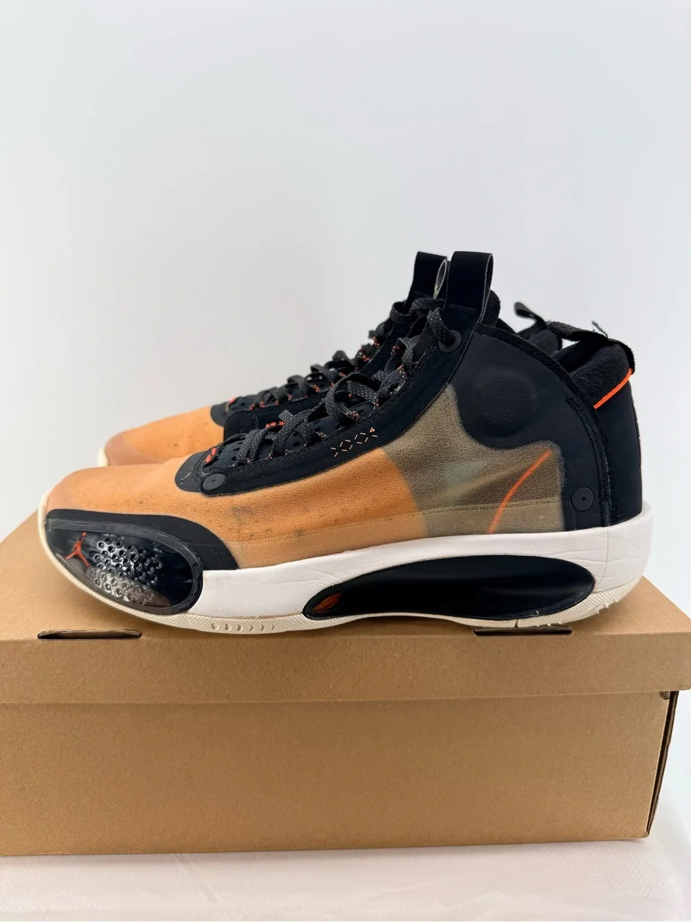 Jordan 34 Amber Rise size 10.5M